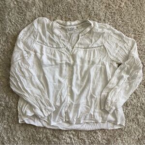 Hollister white pheasant long sleeve blouse